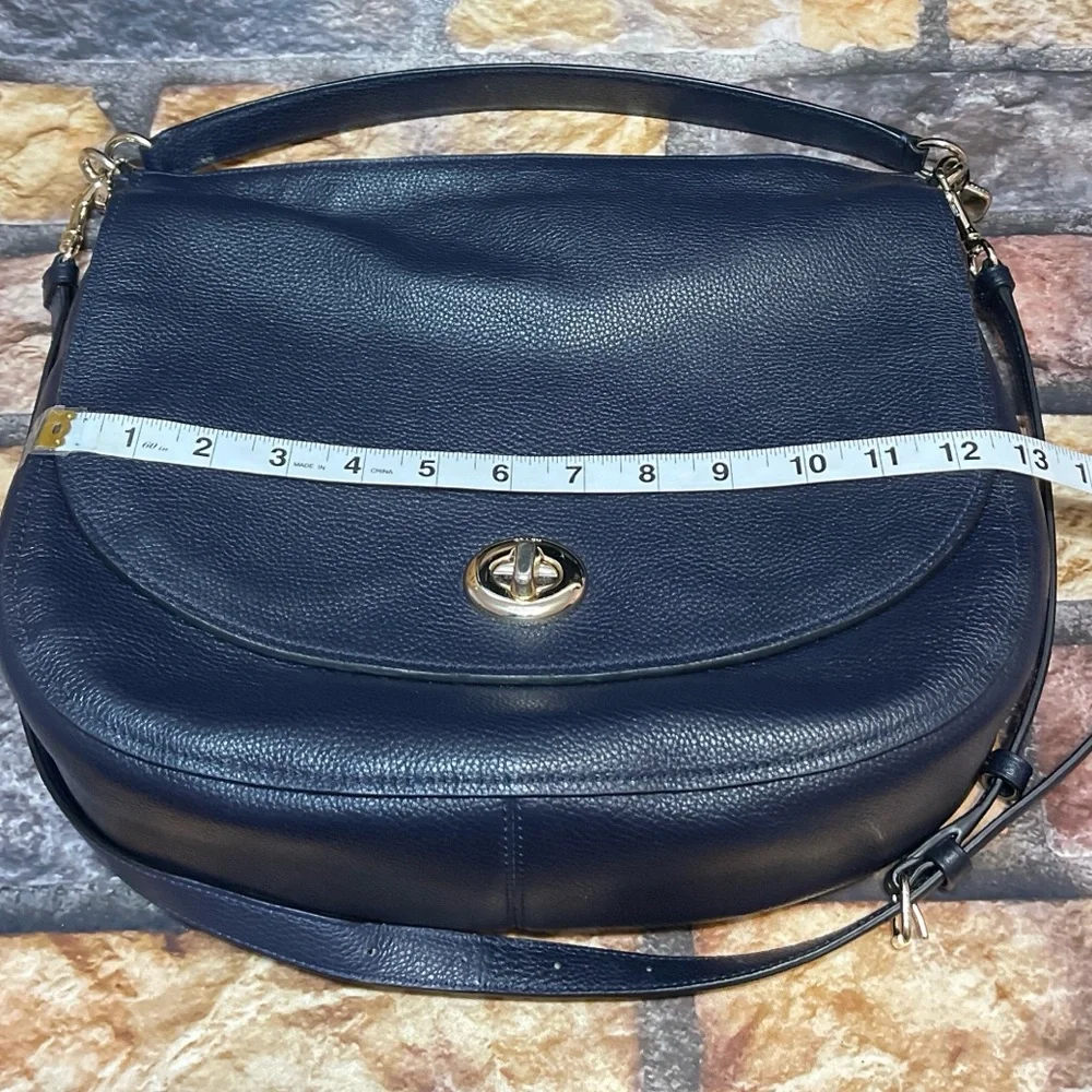 Coach Turnlock Hobo Crossbody Bag Pebbled Leather Navy Luxury Office Authentic